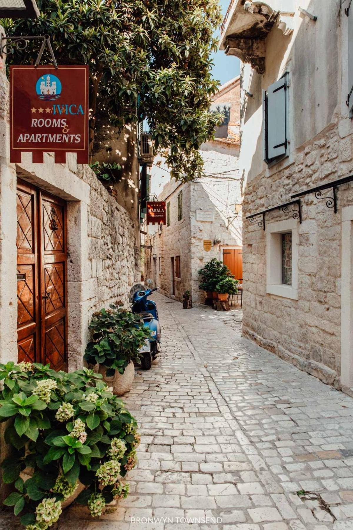 Guesthouse Ana Trogir Old Town Exterior foto