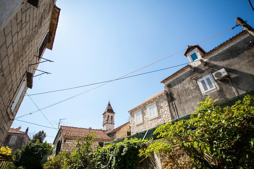 Guesthouse Ana Trogir Old Town Exterior foto